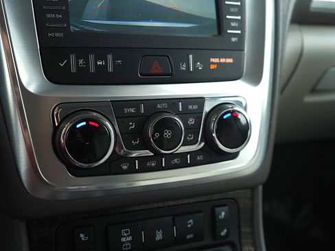 Used 2017 GMC Acadia Limited SLT image 25