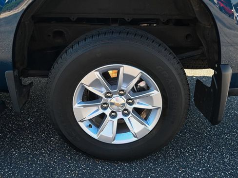 Used 2019 Chevrolet Silverado 1500 LT w/ All-Star Edition AWD/4WD image 13
