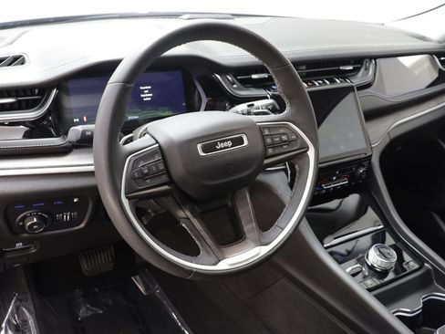 Used 2023 Jeep Grand Cherokee 4WD 4xe image 7