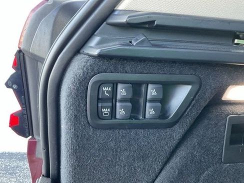 Used 2024 BMW X7 xDrive40i image 12