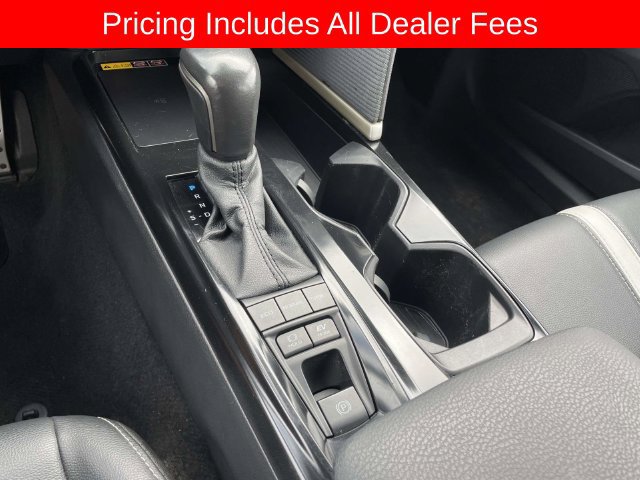 Used 2025 Toyota Camry SE FWD image 30
