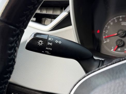 Used 2019 Toyota Corolla SE FWD image 29