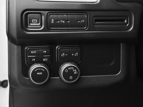 Used 2021 Chevrolet Tahoe 4WD w/ Remote Keyless Entry Package image 17