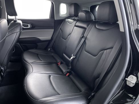 Used 2022 Jeep Compass Limited image 20