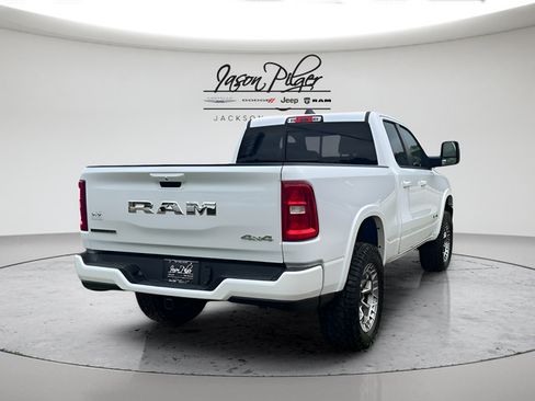 Used 2025 RAM 1500 Big Horn AWD/4WD image 3