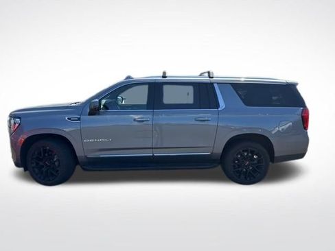 Used 2022 GMC Yukon XL Denali AWD/4WD image 5
