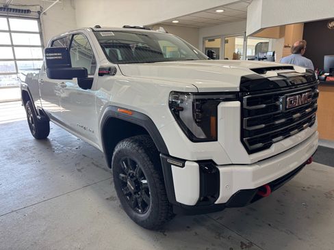 New 2026 GMC Sierra 2500 AT4 image 3