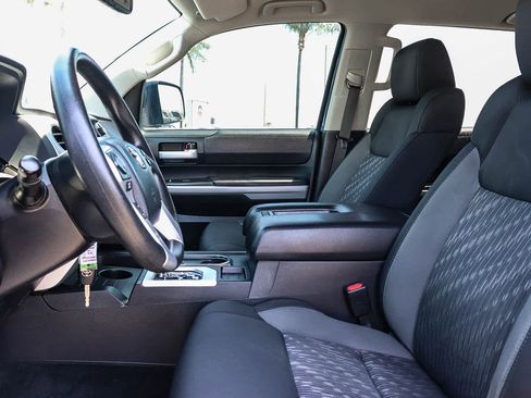 Used 2019 Toyota Tundra SR5 w/ TRD Off Road Package AWD/4WD image 31