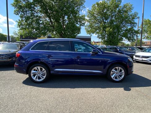 Used 2023 Audi Q7 2.0T Premium w/ Convenience Package AWD/4WD image 2