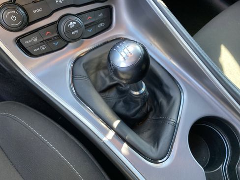 Used 2019 Dodge Challenger R/T image 33