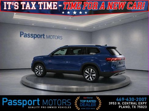 Used 2025 Volkswagen Atlas SE w/ Panoramic Sunroof Package FWD image 6