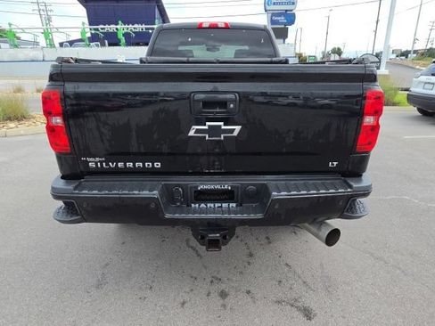 Used 2019 Chevrolet Silverado 2500 LT w/ Midnight Edition AWD/4WD image 8