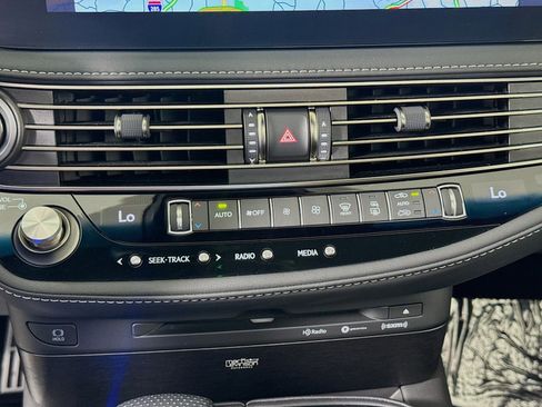 Used 2022 Lexus LS 500 F Sport image 17