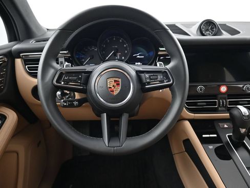 Used 2026 Porsche Macan AWD/4WD image 13
