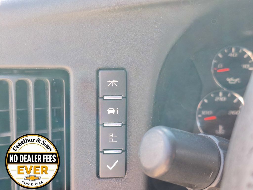 Used 2015 Chevrolet Express 3500 Extended RWD image 17