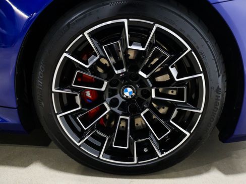 Used 2025 BMW M5 Touring image 31