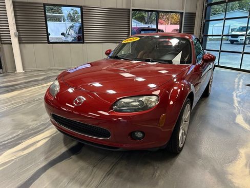 Used 2007 MAZDA MX-5 Miata Grand Touring RWD image 3