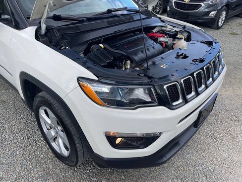 Used 2019 Jeep Compass Latitude w/ Popular Equipment Group AWD/4WD image 24