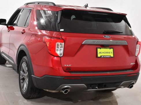 Used 2023 Ford Explorer XLT w/ Equipment Group 202A AWD/4WD image 14
