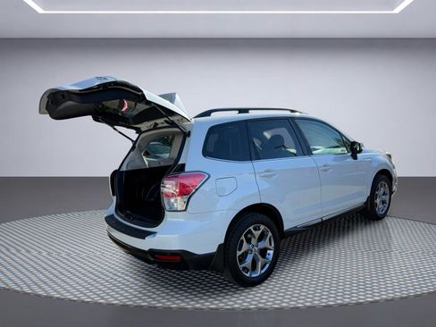 Used 2017 Subaru Forester 2.5i Touring AWD/4WD image 9