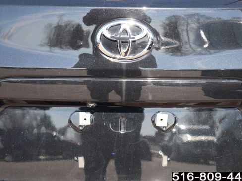 Used 2023 Toyota Corolla Cross XLE w/ Convenience Package image 35