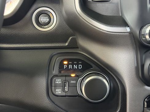 Used 2024 RAM 2500 Big Horn w/ Bed Utility Group image 34