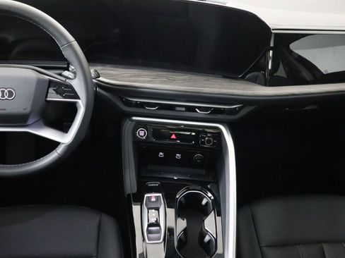 Used 2025 Audi Q5 Premium Plus image 15