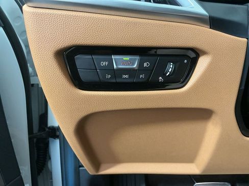 New 2026 BMW 330i Sedan w/ M Sport Package image 18