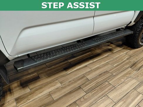 Used 2019 Toyota Tacoma TRD Off-Road image 10