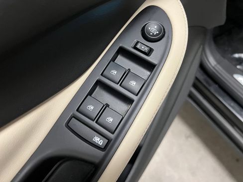 Used 2018 Buick Envision Preferred AWD/4WD image 13