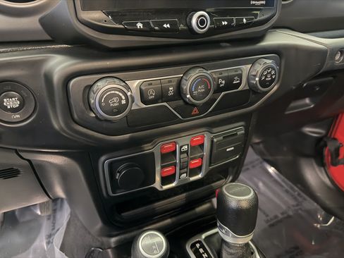 Used 2020 Jeep Gladiator Sport w/ Quick Order Package 24S AWD/4WD image 21