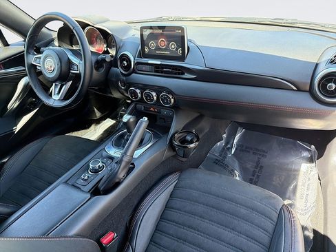 Used 2019 FIAT 124 Spider Abarth RWD image 28