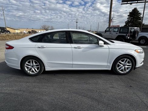 Used 2014 Ford Fusion SE image 29