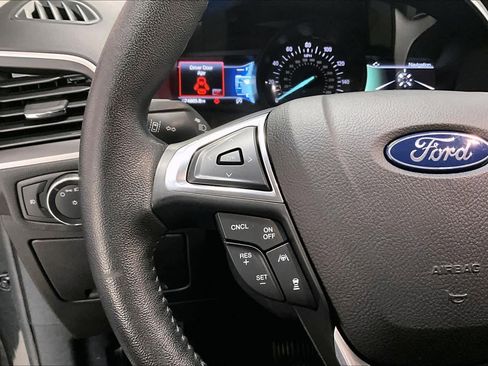 Used 2020 Ford Edge SEL image 22