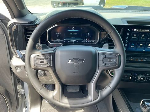 Used 2025 Chevrolet Silverado 1500 ZR2 w/ Technology Package AWD/4WD image 19
