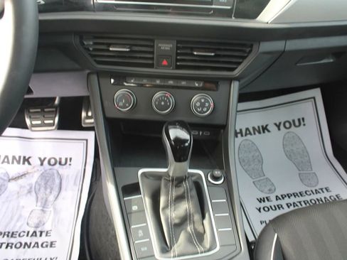 Used 2024 Volkswagen Jetta Sport image 11