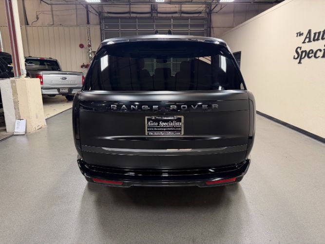 Used 2025 Land Rover Range Rover SE AWD/4WD image 5
