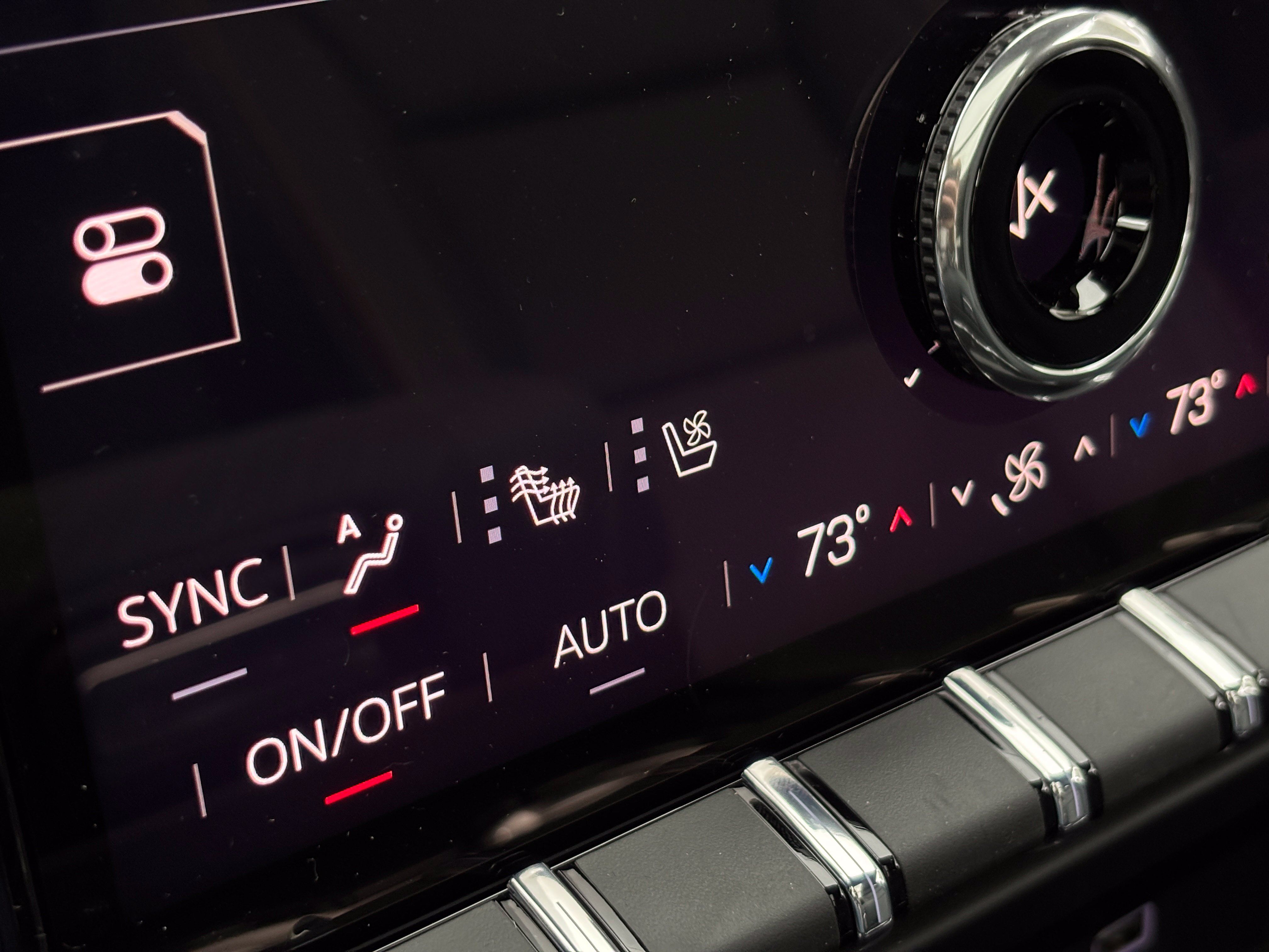 New 2026 GMC Yukon XL AT4 w/ AT4 Premium Plus Package AWD/4WD image 6