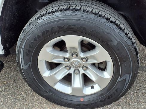 Used 2023 RAM 1500 Laramie image 9