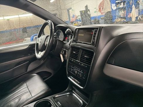 Used 2017 Dodge Grand Caravan GT image 34