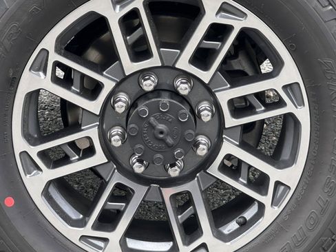 New 2025 Ford F250 Platinum w/ Platinum Plus Package image 10