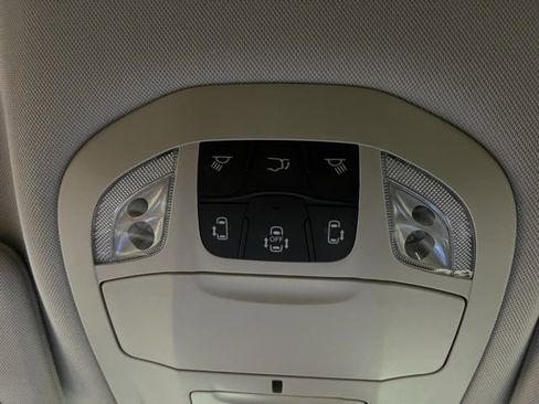 Used 2022 Chrysler Pacifica Touring-L image 46