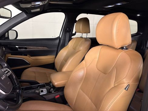 Used 2022 Kia Telluride SX w/ Towing Package image 19