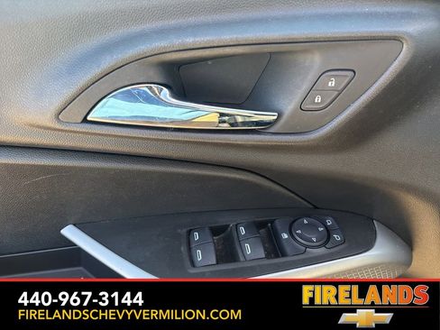 Used 2024 Chevrolet Trax RS image 11