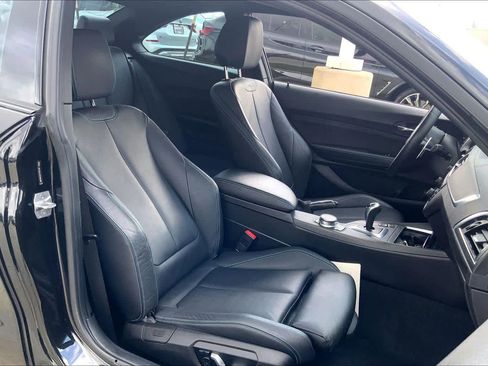 Used 2018 BMW M2 image 7