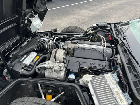 Used 1996 Chevrolet Corvette Coupe RWD image 27