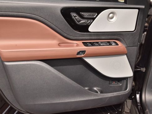 New 2025 Lincoln Aviator Reserve w/ Equipment Group 201A image 33