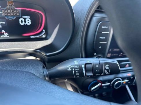 Used 2025 Kia Soul LX w/ LX Technology Package FWD image 25