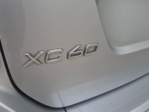 Used 2015 Volvo XC60 T5 Platinum image 20
