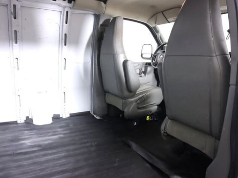 Used 2021 Chevrolet Express 2500 w/ Driver Convenience Package image 33